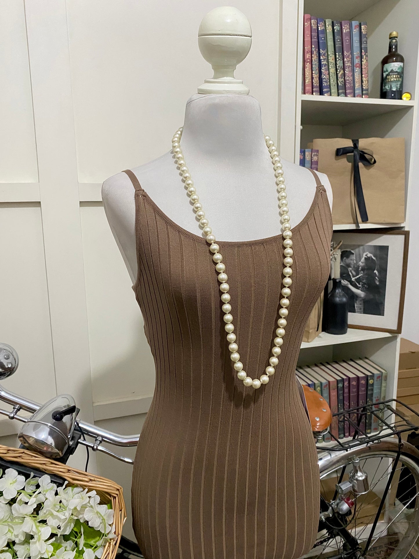 Vestido corto ajustado café integral tirantes