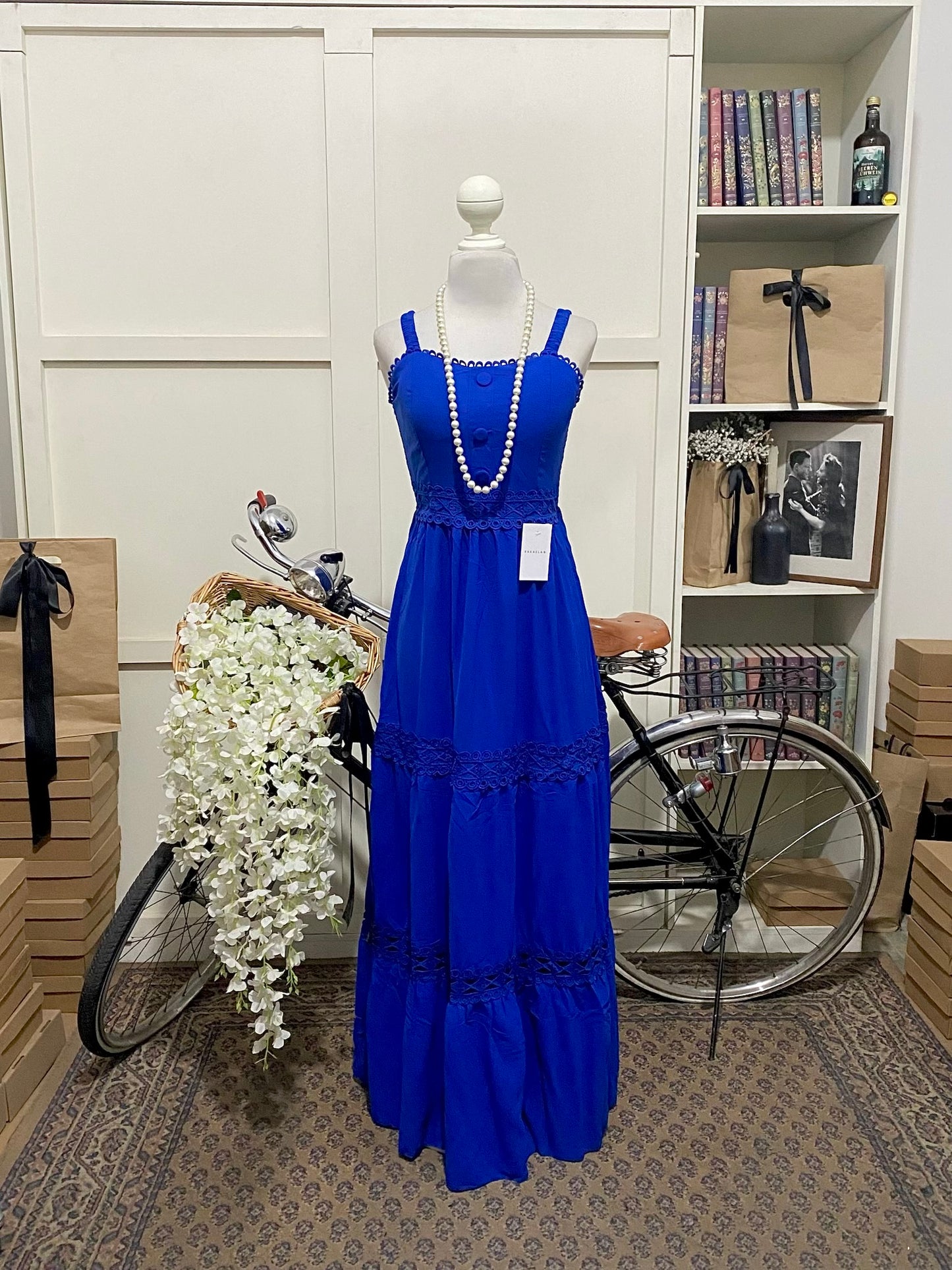 Vestido largo línea A azul rey o real tirantes