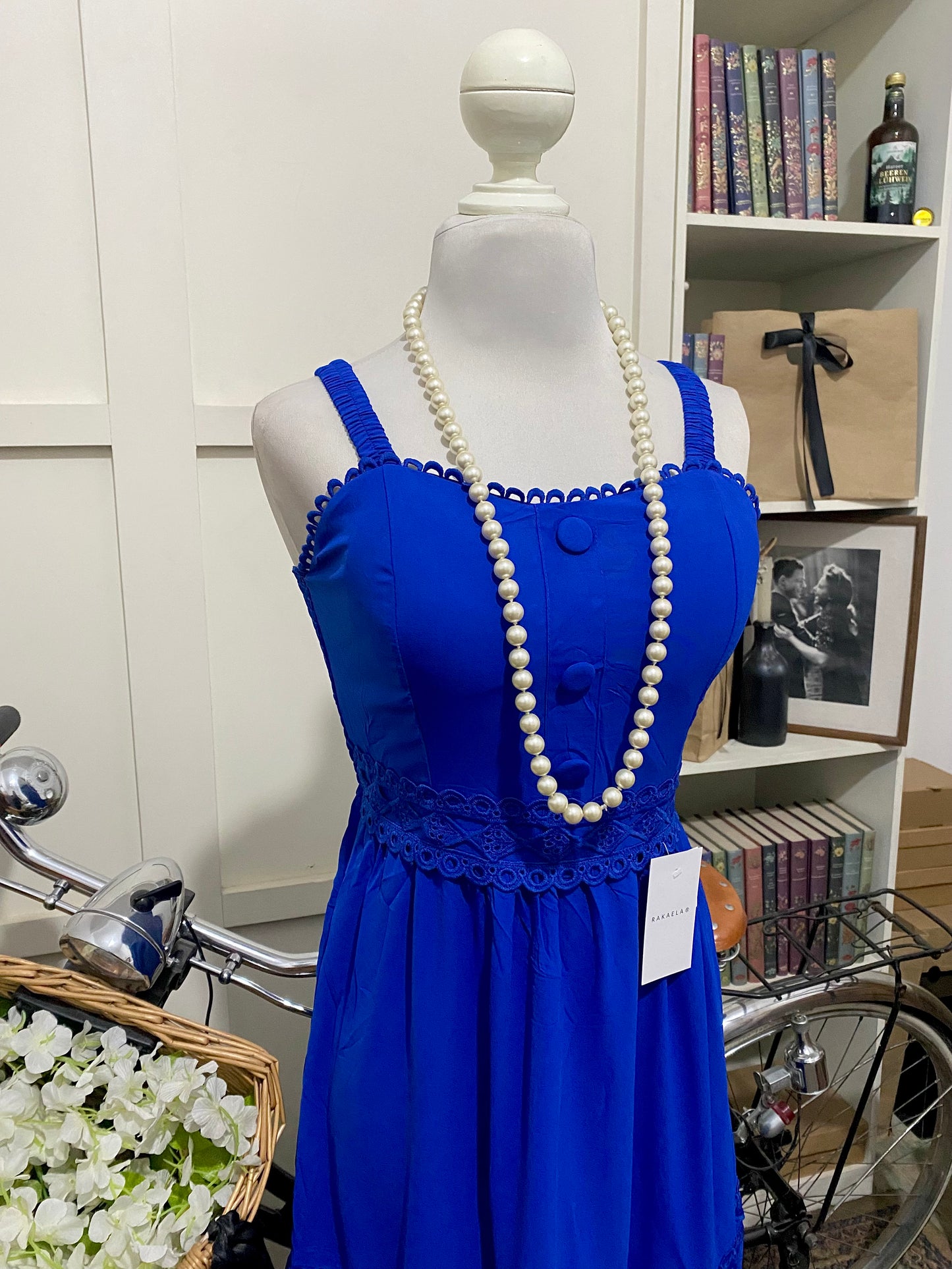 Vestido largo línea A azul rey o real tirantes