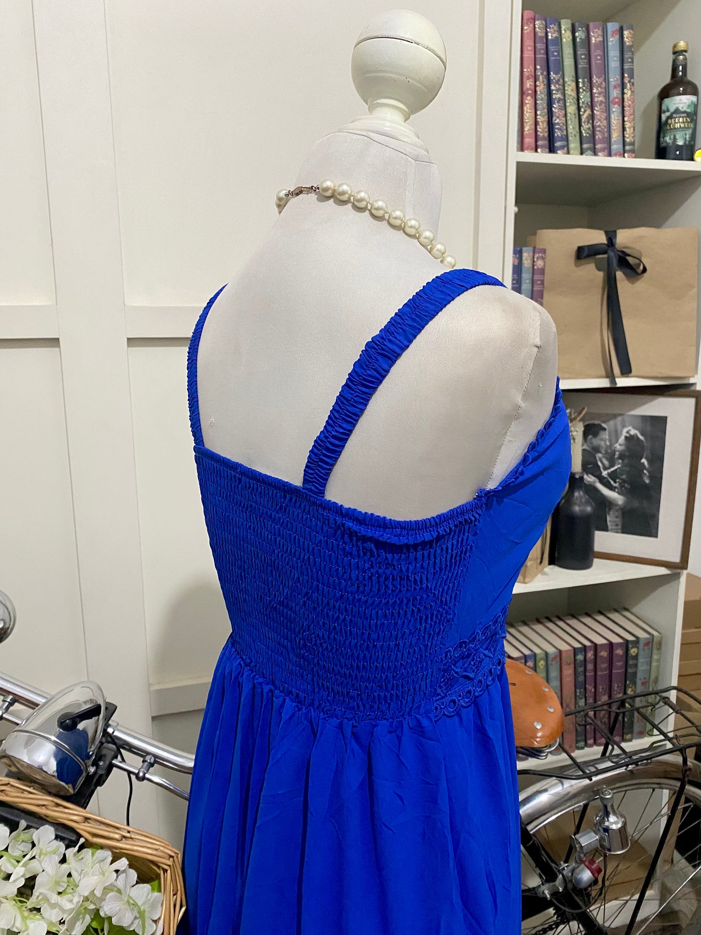 Vestido largo línea A azul rey o real tirantes