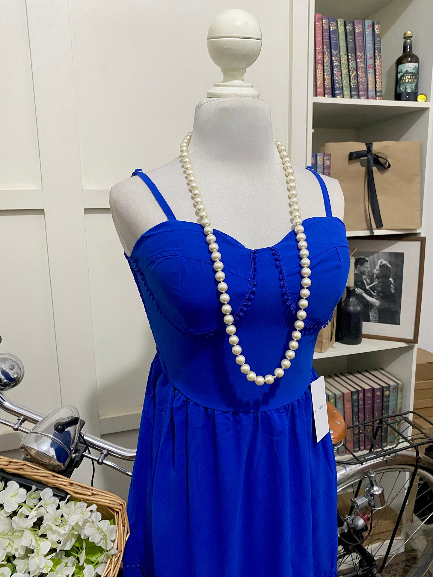 Vestido largo línea A azul rey o real tirantes