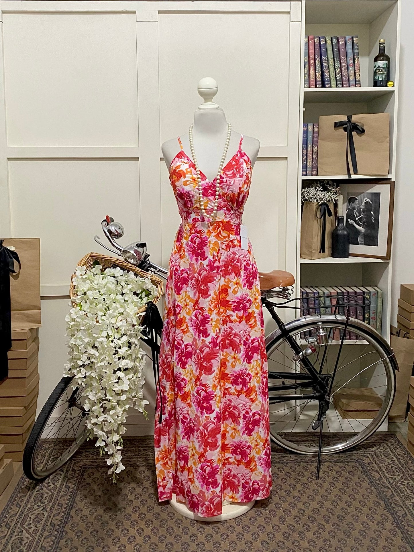 Vestido largo línea A estampado tirantes