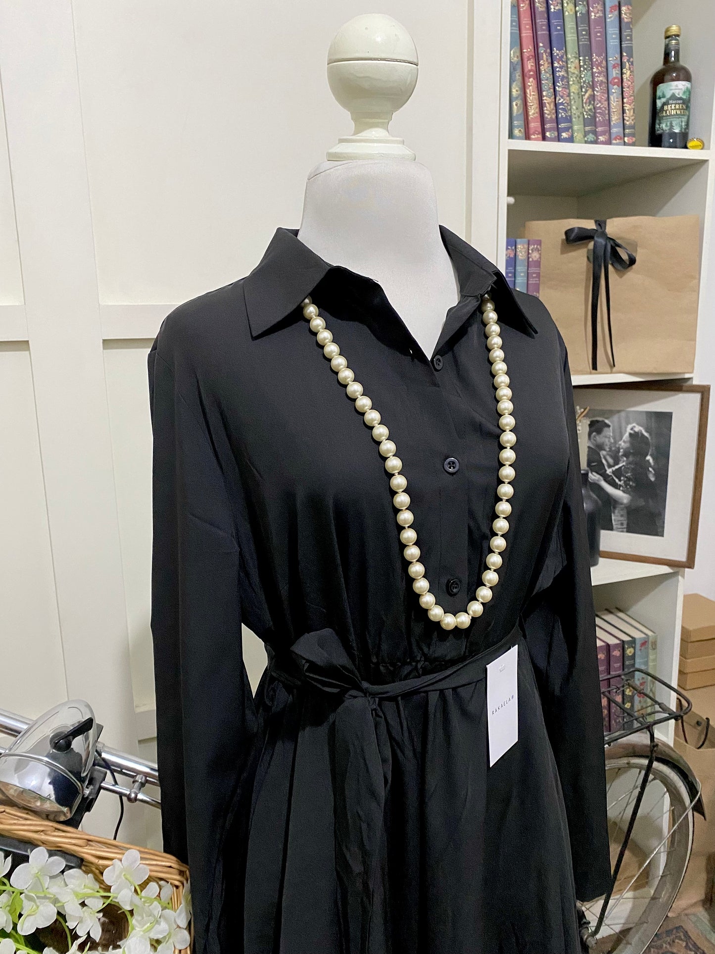 Vestido corto línea A negro manga larga