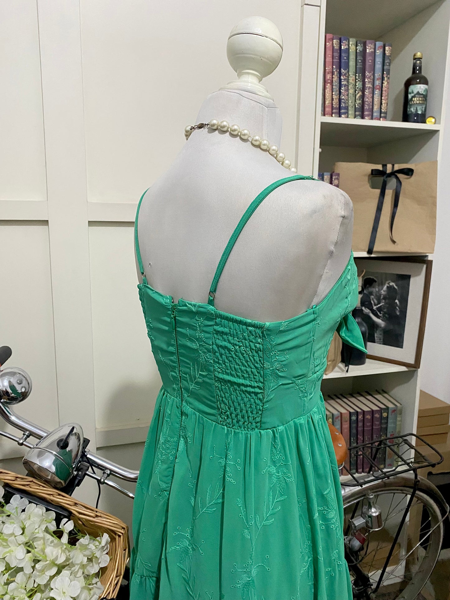 Otilia, vestido largo línea A verde tirantes