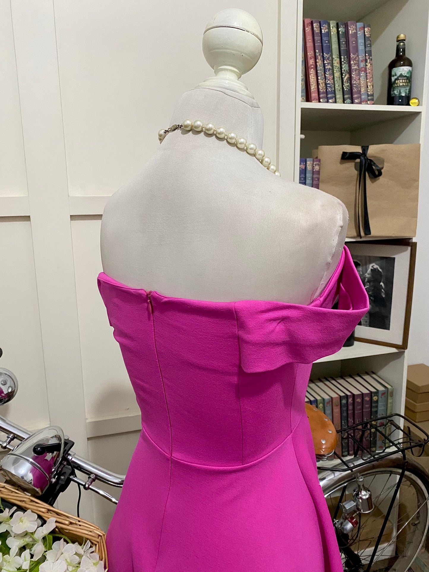 Vestido corto línea A fucsia hombros descubiertos, Betty