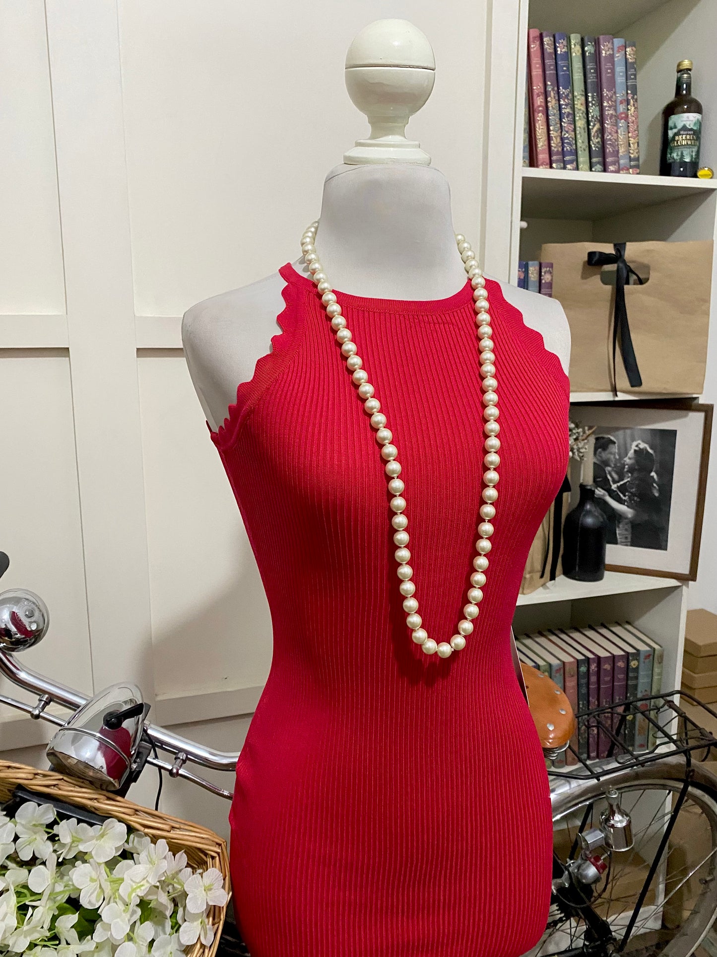 Vestido midi ajustado rojo tirantes