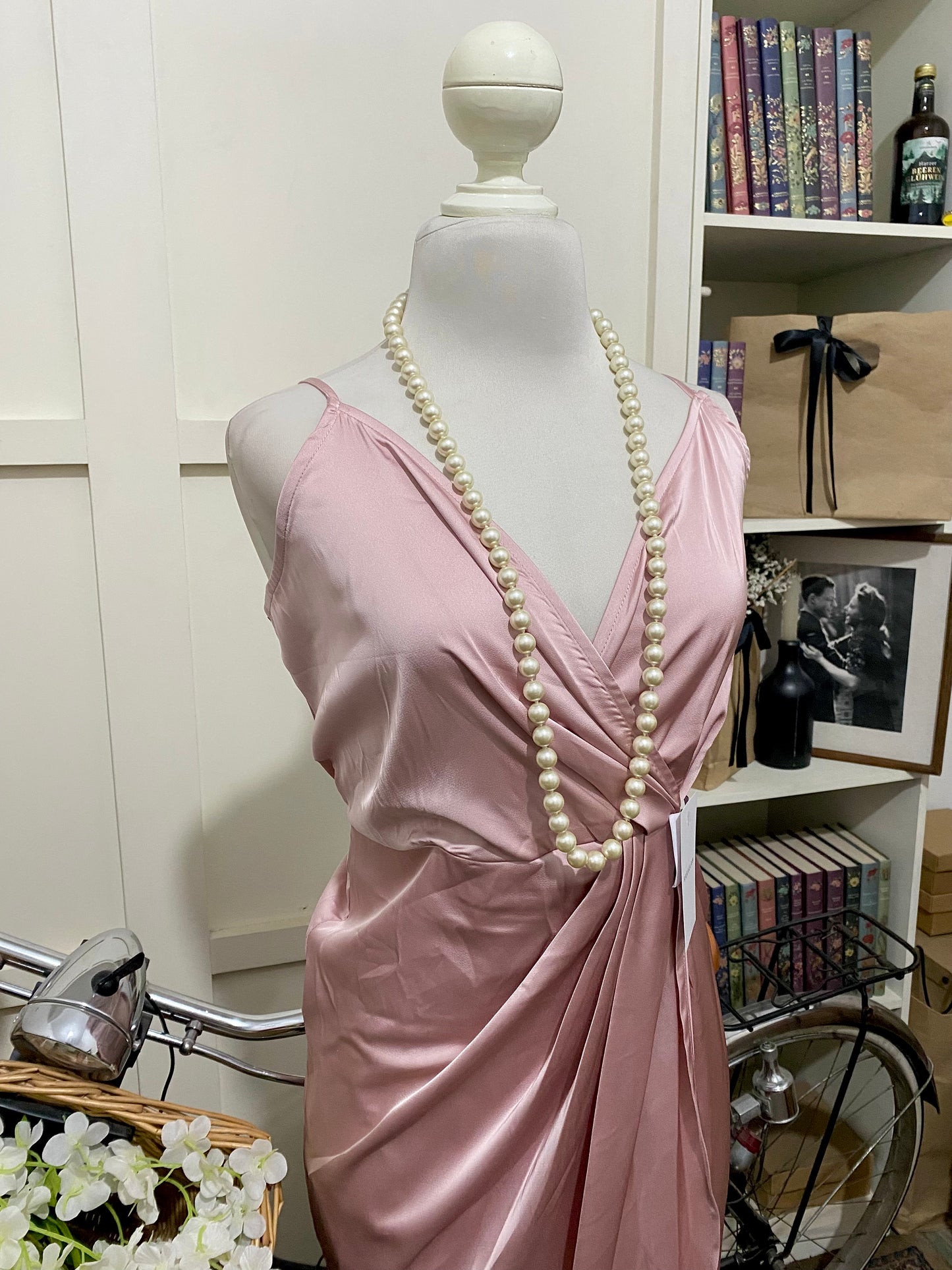 Vestido midi ajustado rosa vieja tirantes
