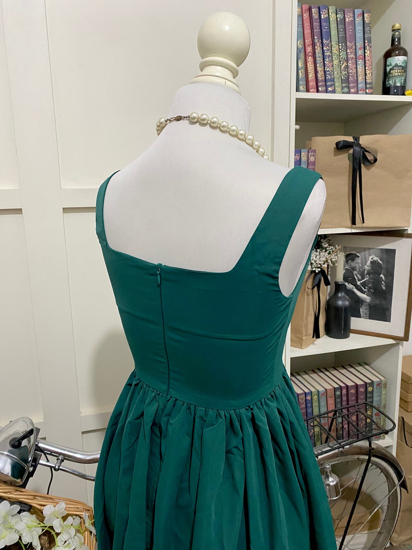 Vestido corto línea A verde oscuro tirantes