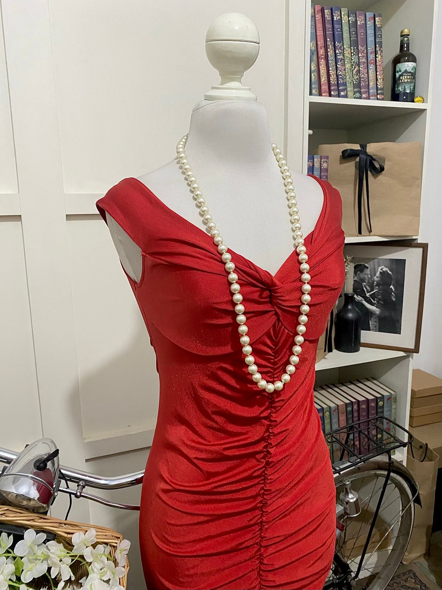 Vestido largo ajustado rojo hombros descubiertos