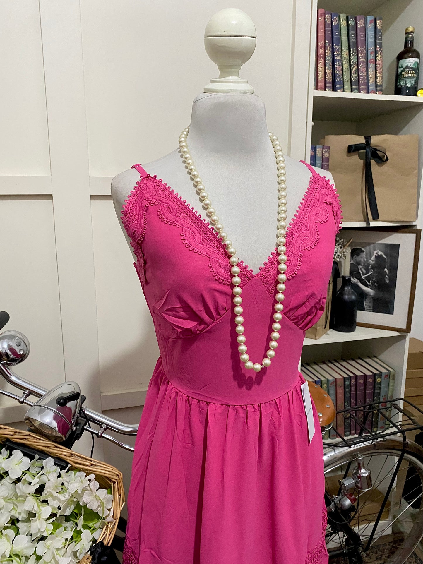 Vestido largo línea A fucsia tirantes
