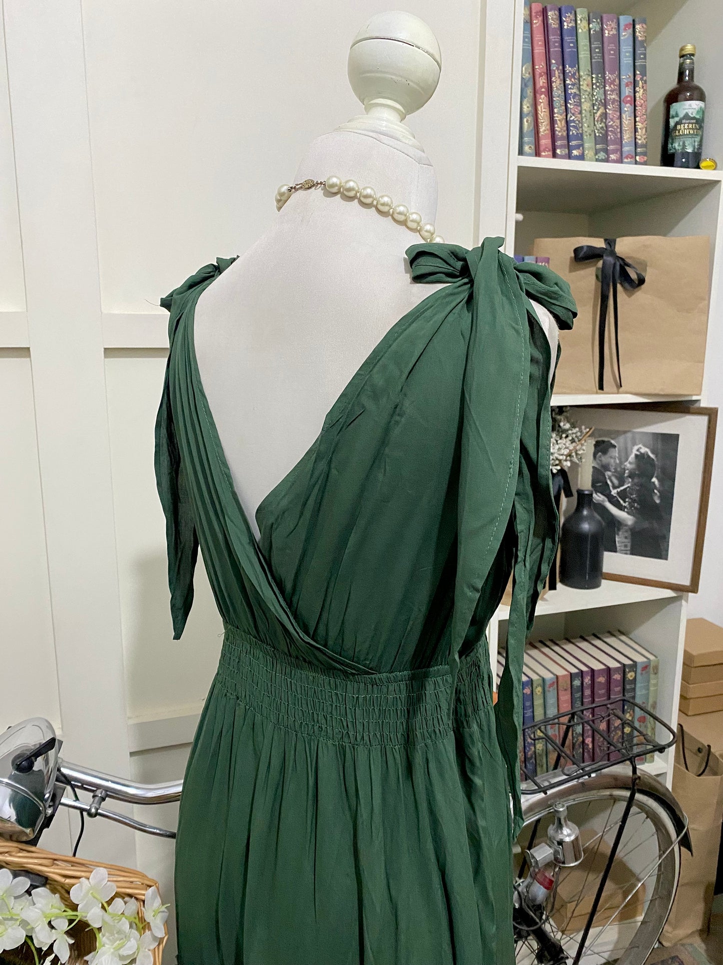 Vestido largo línea A verde militar tirantes
