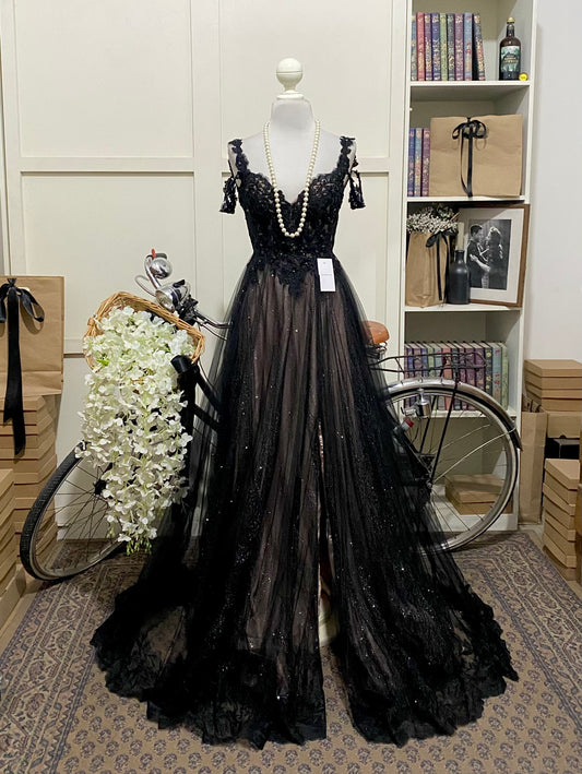 Gerlinde, vestido largo línea A negro tirantes