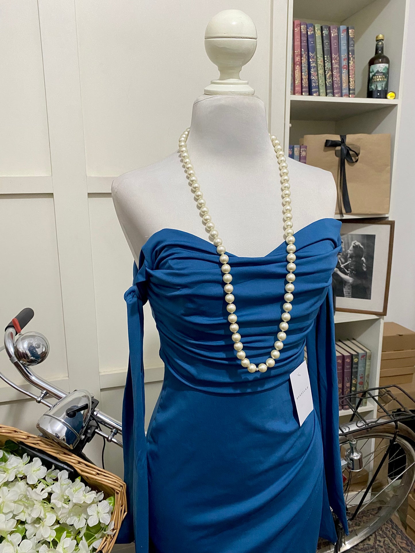 Vestido largo ajustado agua verde azul hombros descubiertos