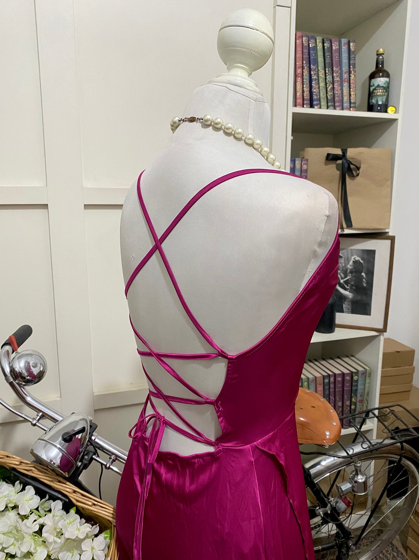 Vestido largo línea A fucsia tirantes