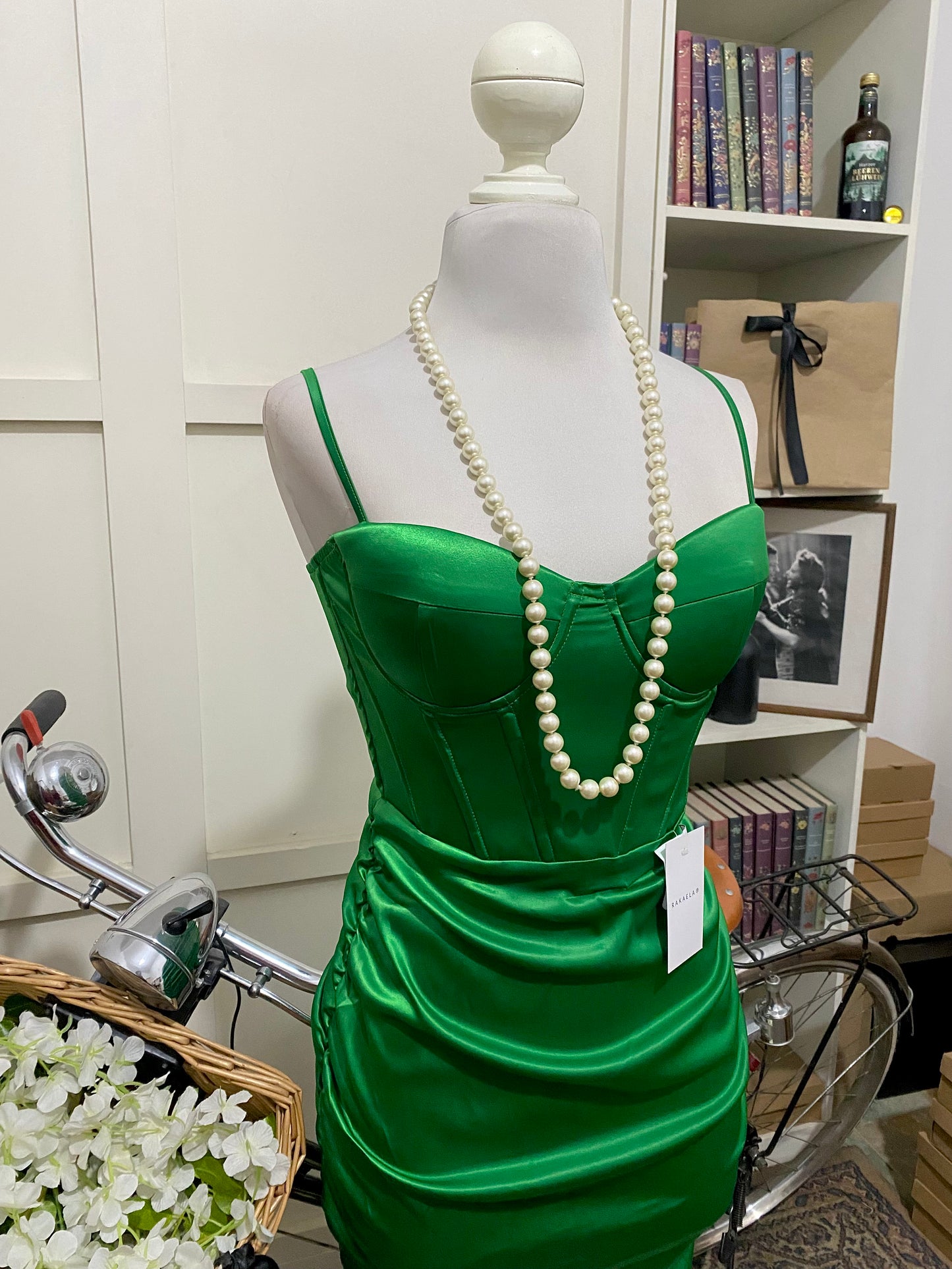Vestido corto ajustado verde tirantes