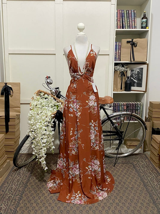 Vestido largo línea A óxido marrón flores tirantes