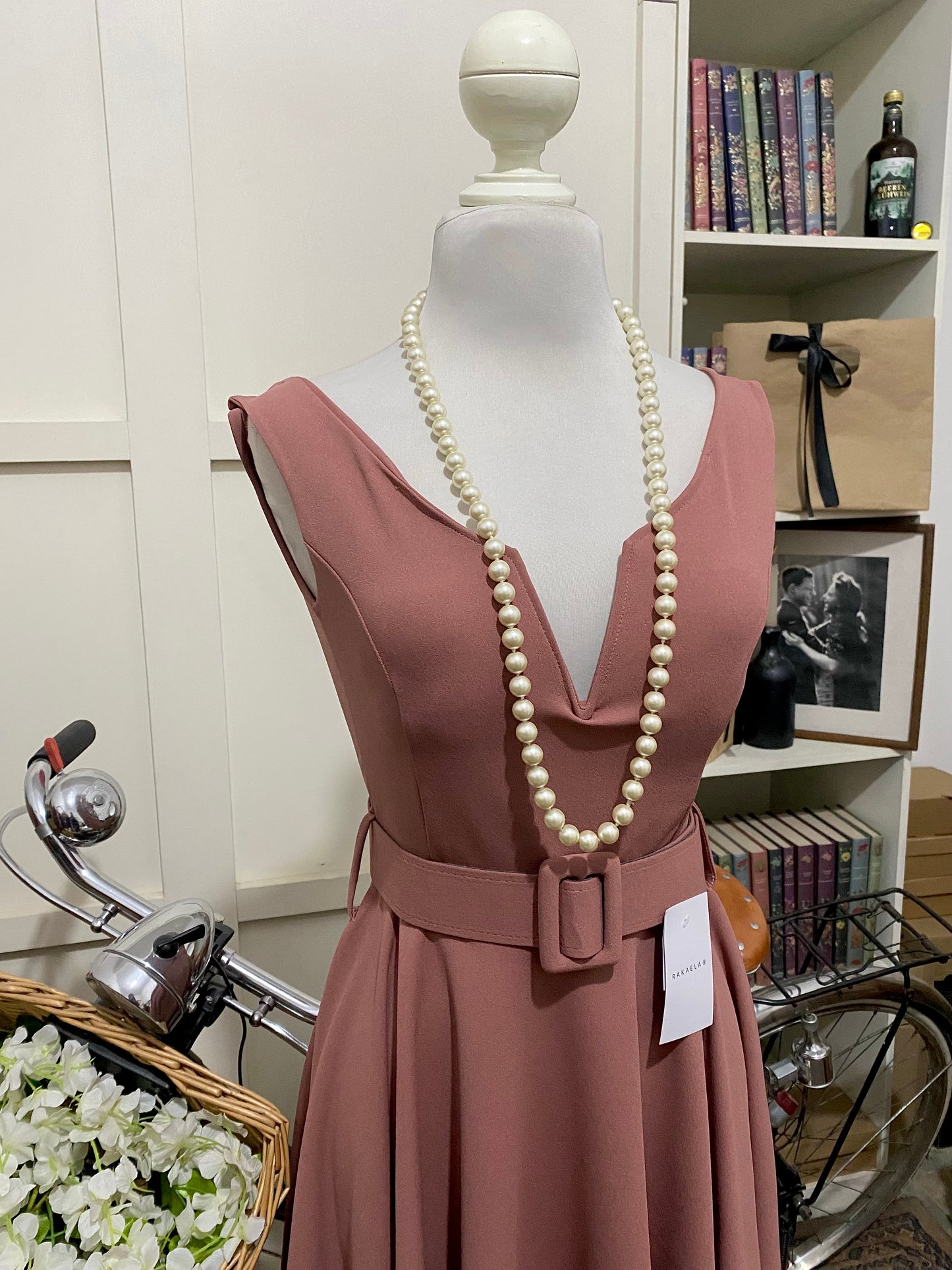 Julissa, vestido corto línea A rosa vieja tirantes