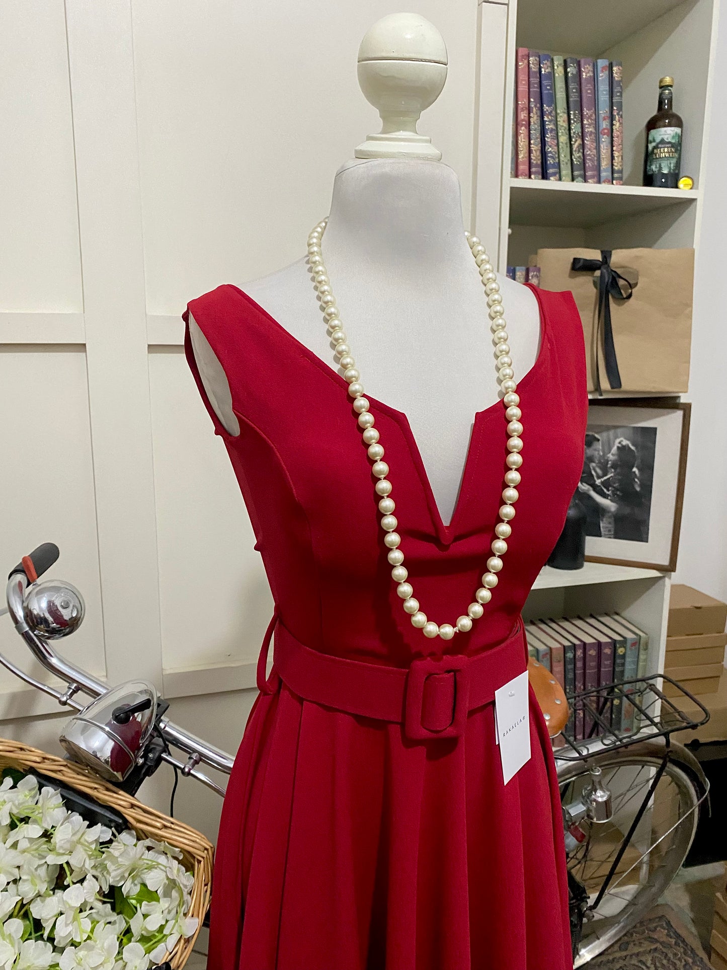Julissa, vestido corto línea A rojo tirantes