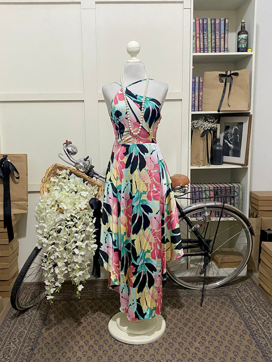 Bruna, vestido midi línea A estampado flores tirantes
