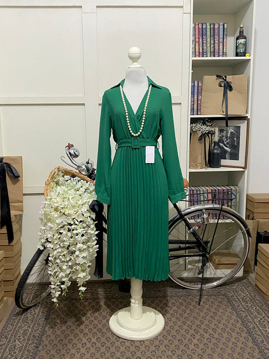 Prudencia, vestido midi línea A verde manga larga