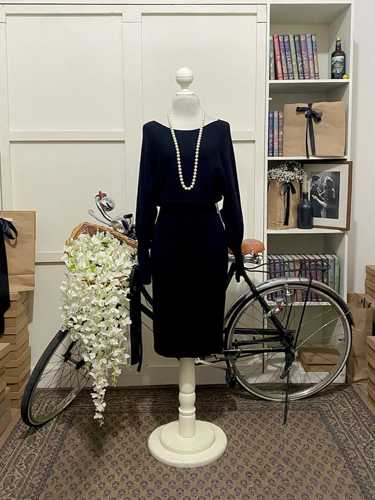 Vestido midi ajustado negro manga larga