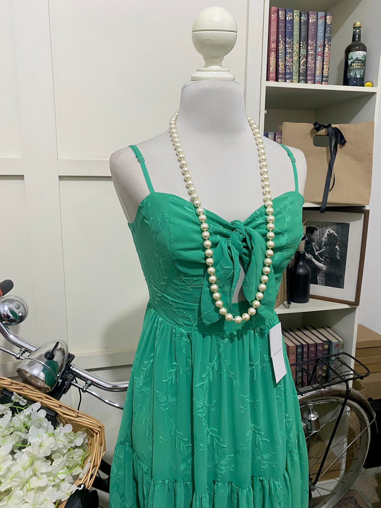 Otilia, vestido largo línea A verde tirantes