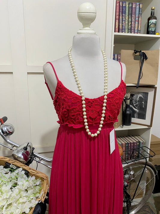 Myldred, vestido largo línea A rojo tirantes