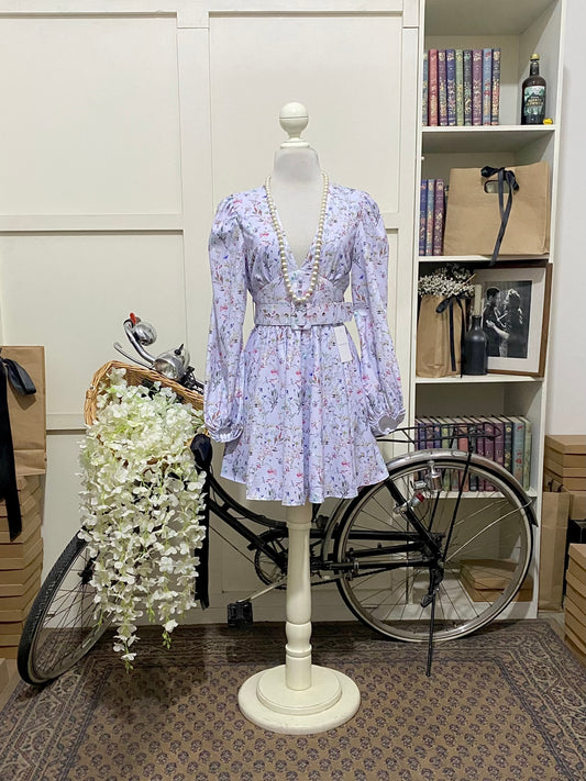 Marifer, vestido corto línea A azul flores manga larga