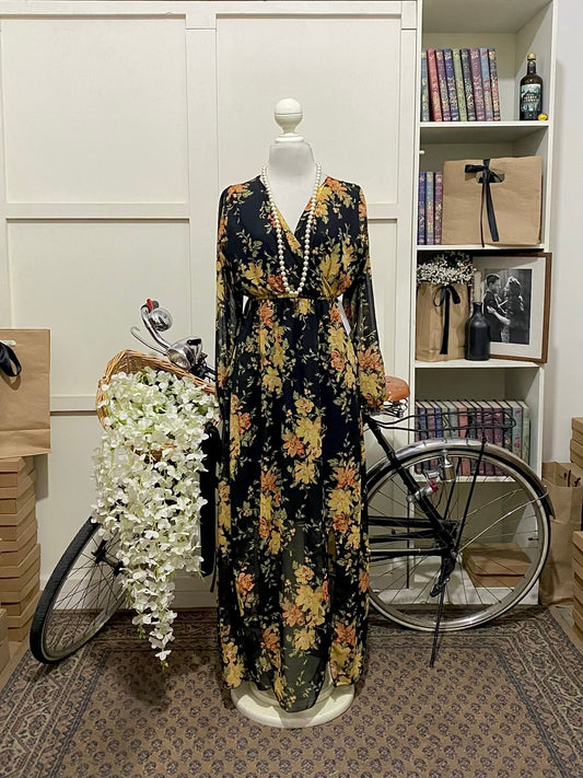 Vestido largo línea A negro flores manga larga