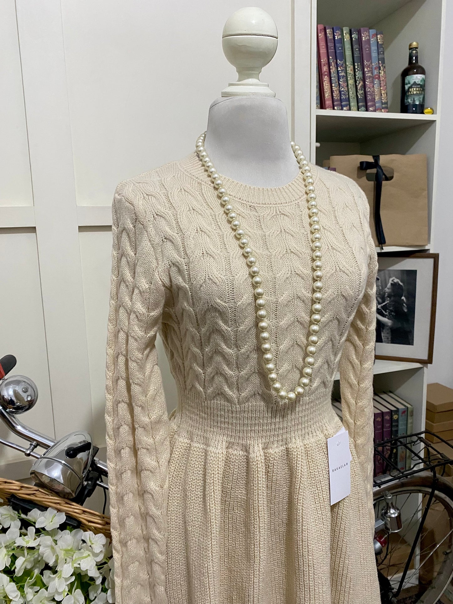 Vestido corto línea A albaricoque manga larga