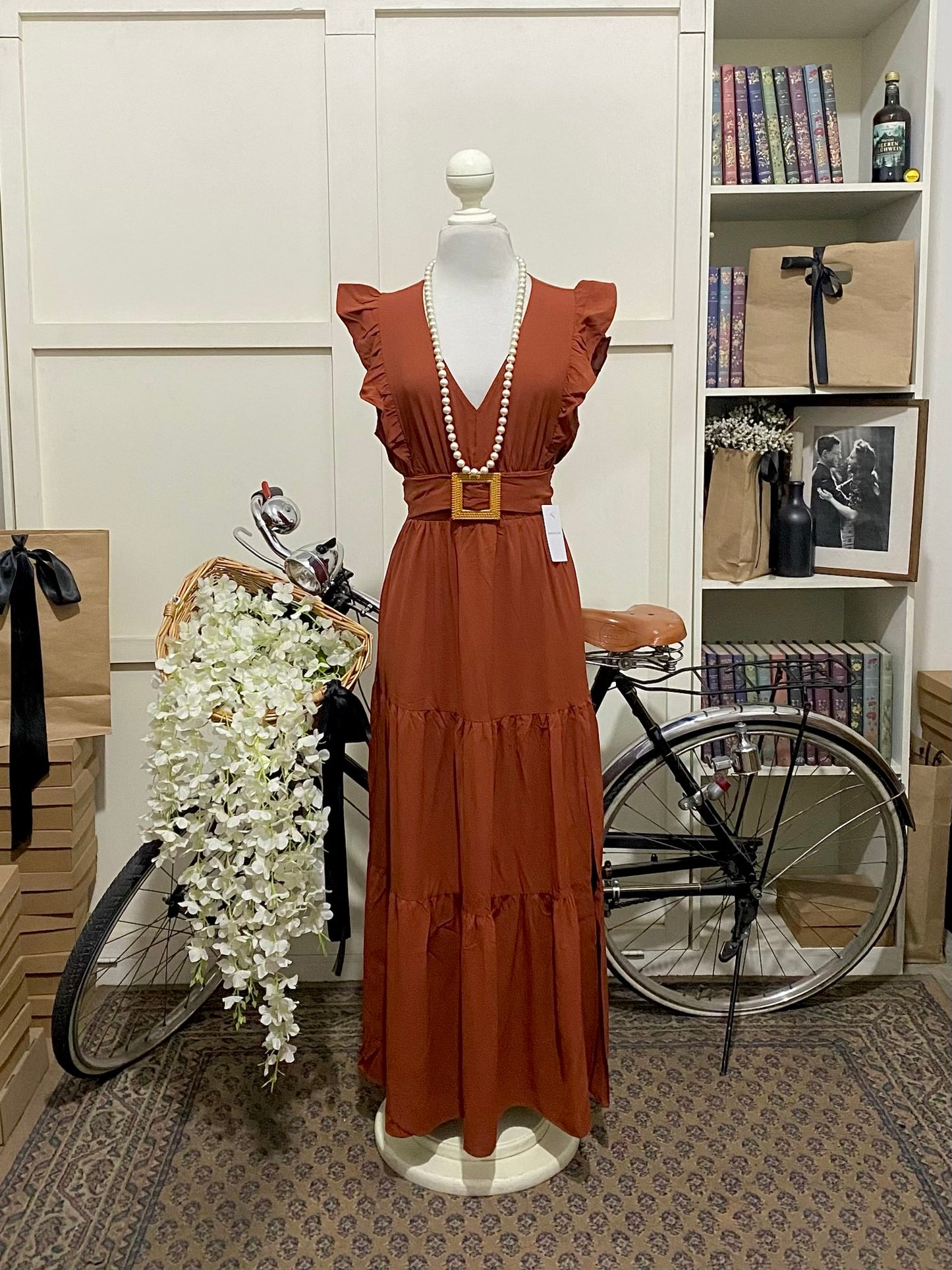 Elizaveta, vestido largo línea A marrón sin manga