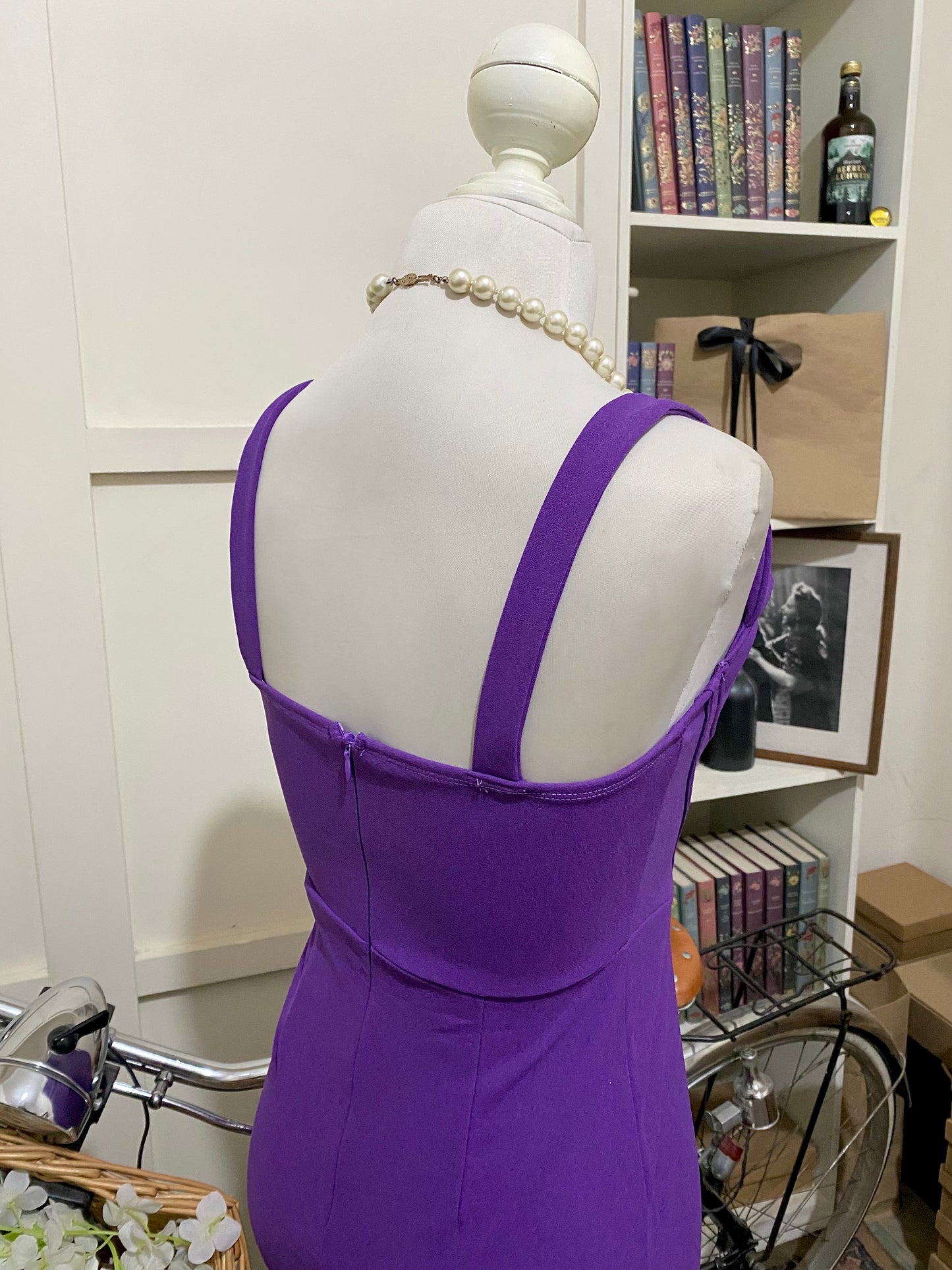 Vestido midi ajustado morado tirantes