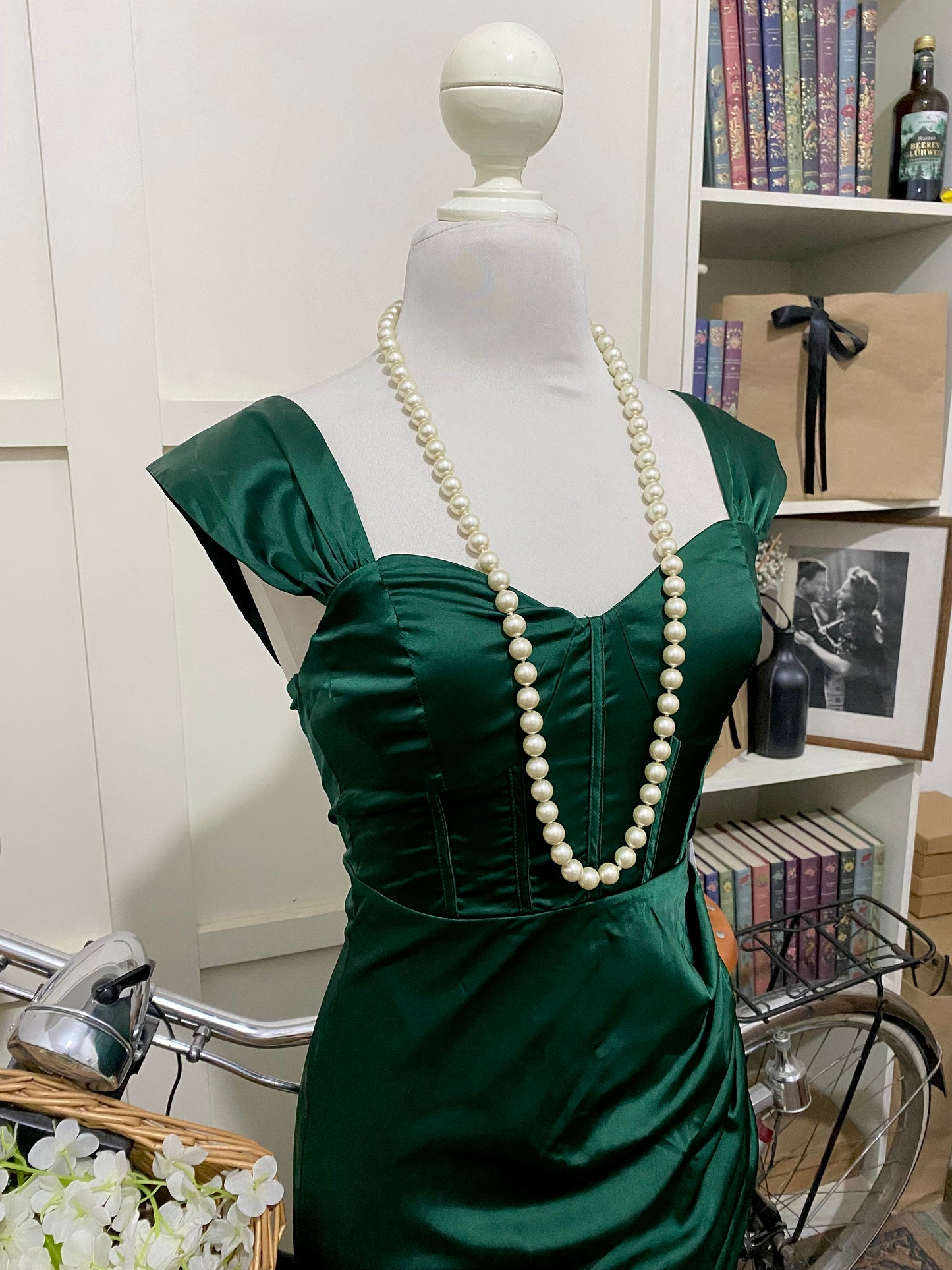 Vestido midi ajustado verde oscuro tirantes gruesos