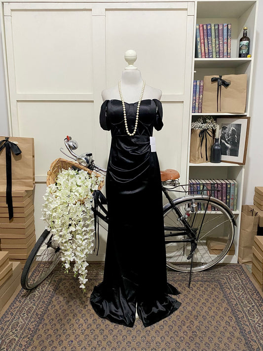 Vestido largo ajustado negro hombros descubiertos manga caída