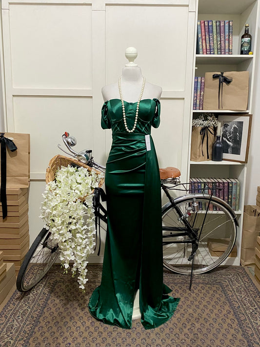 Vestido largo ajustado verde oscuro hombros descubiertos manga caída