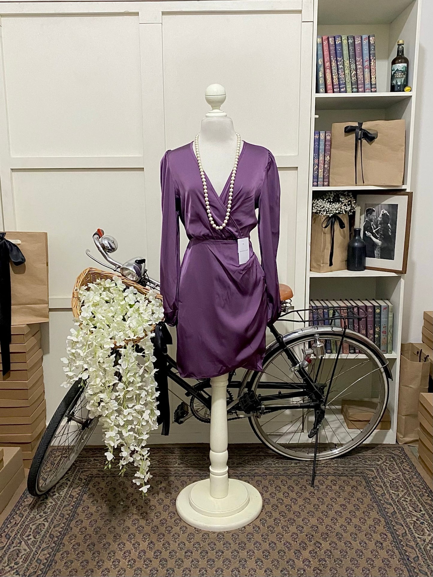 Vestido corto ajustado púrpura malva manga larga