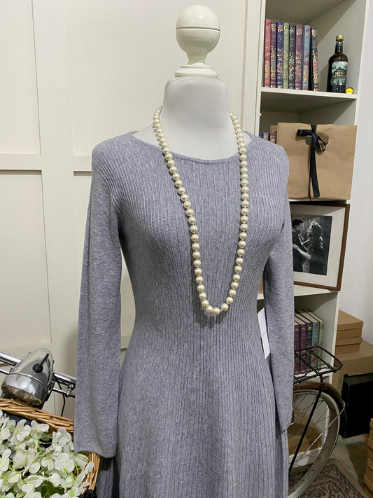 Yaiza, vestido corto línea A gris manga larga