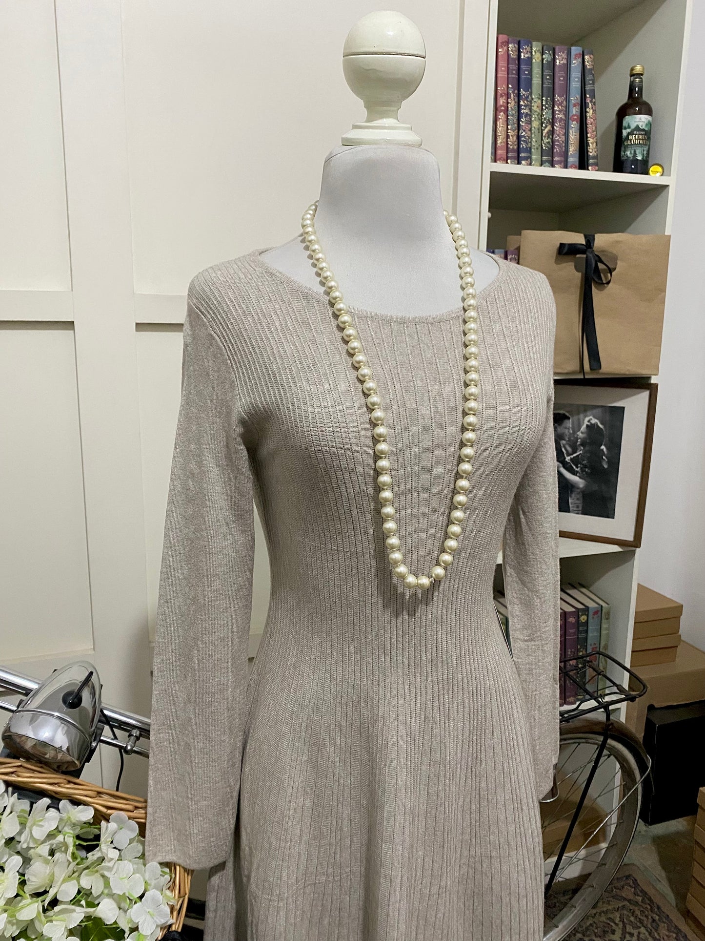 Yaiza, vestido corto línea A albaricoque manga larga
