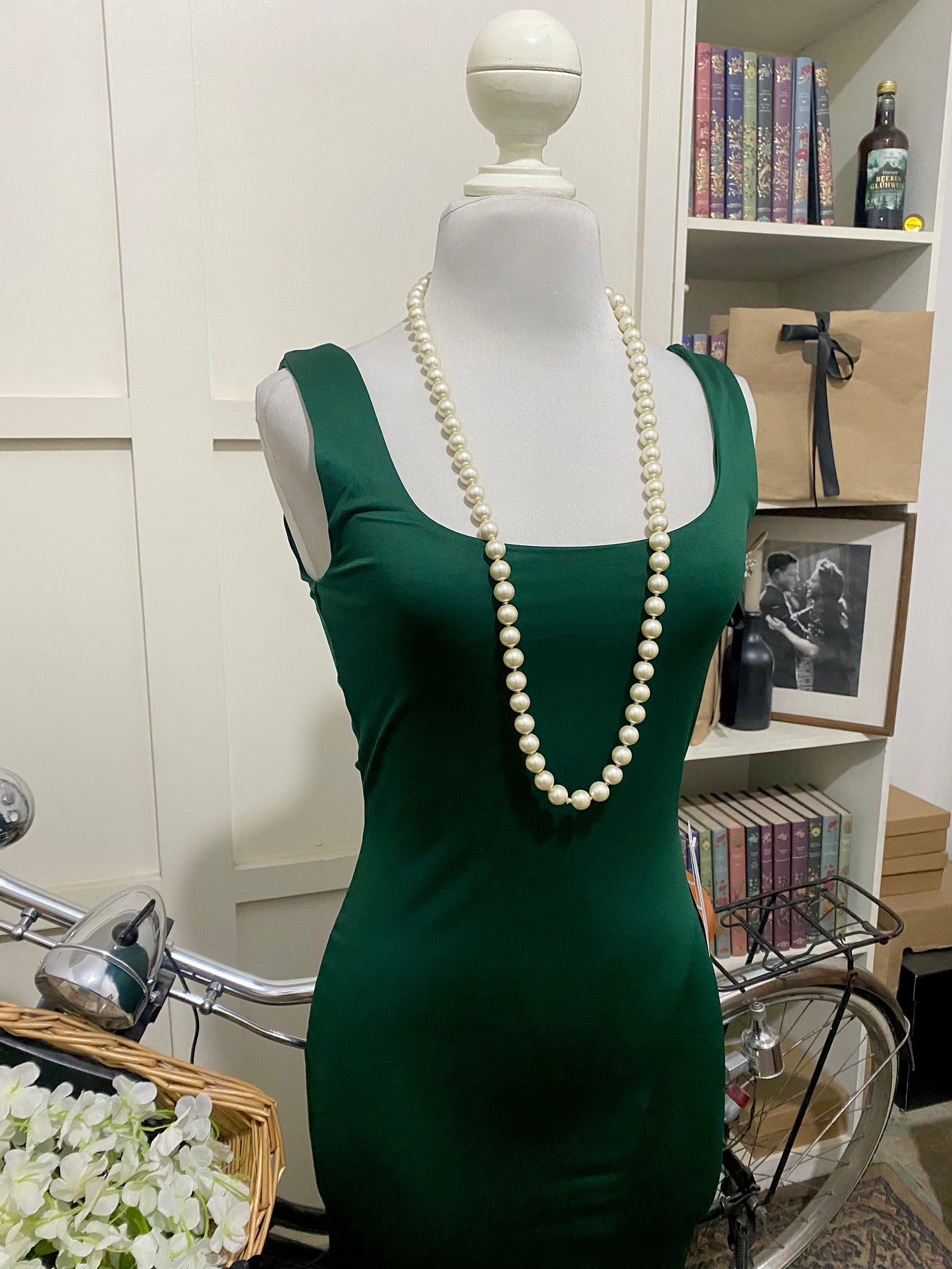 Caliope, vestido midi ajustado verde tirantes