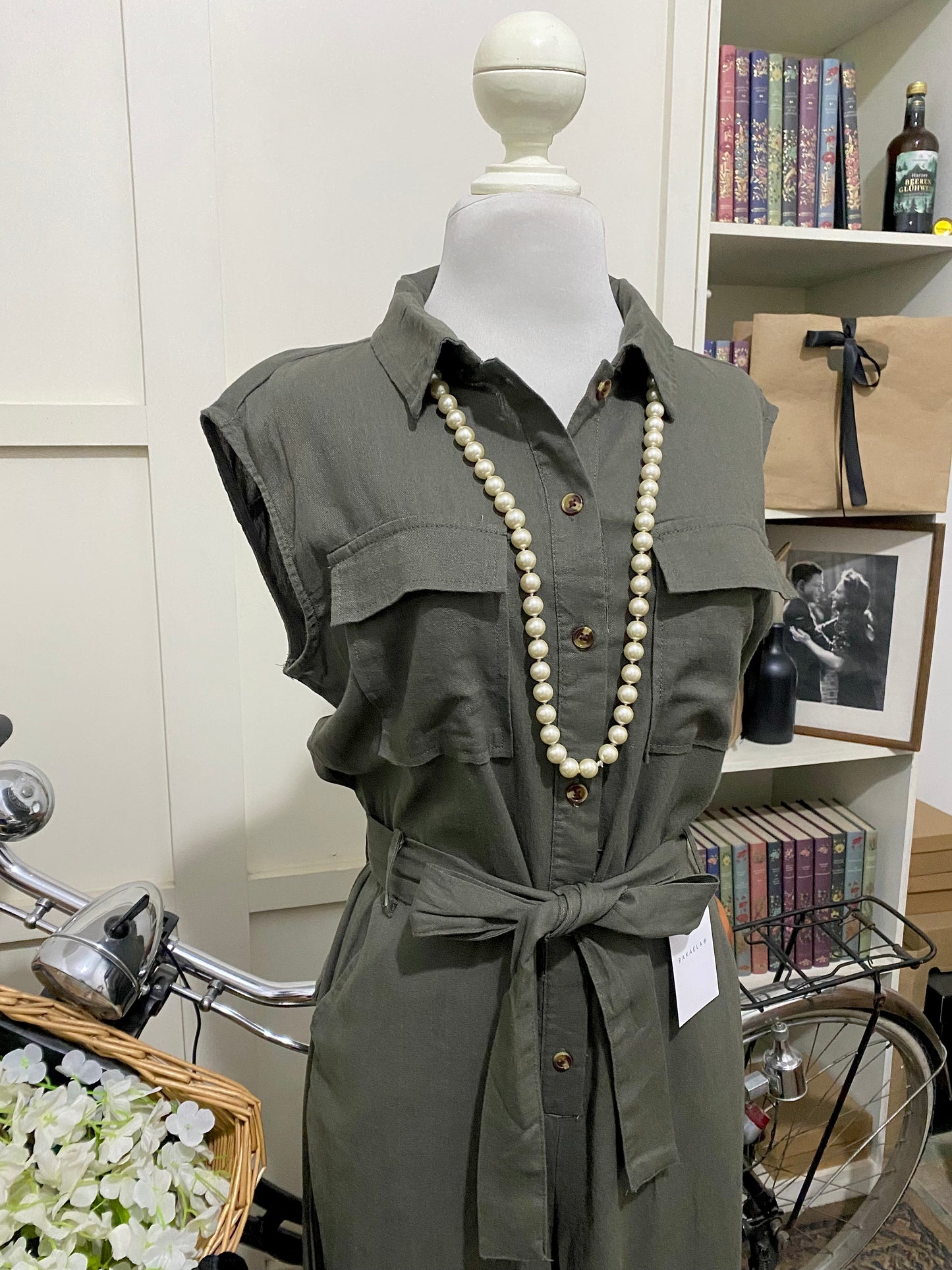 Odetta, enterizo holgado verde militar sin manga