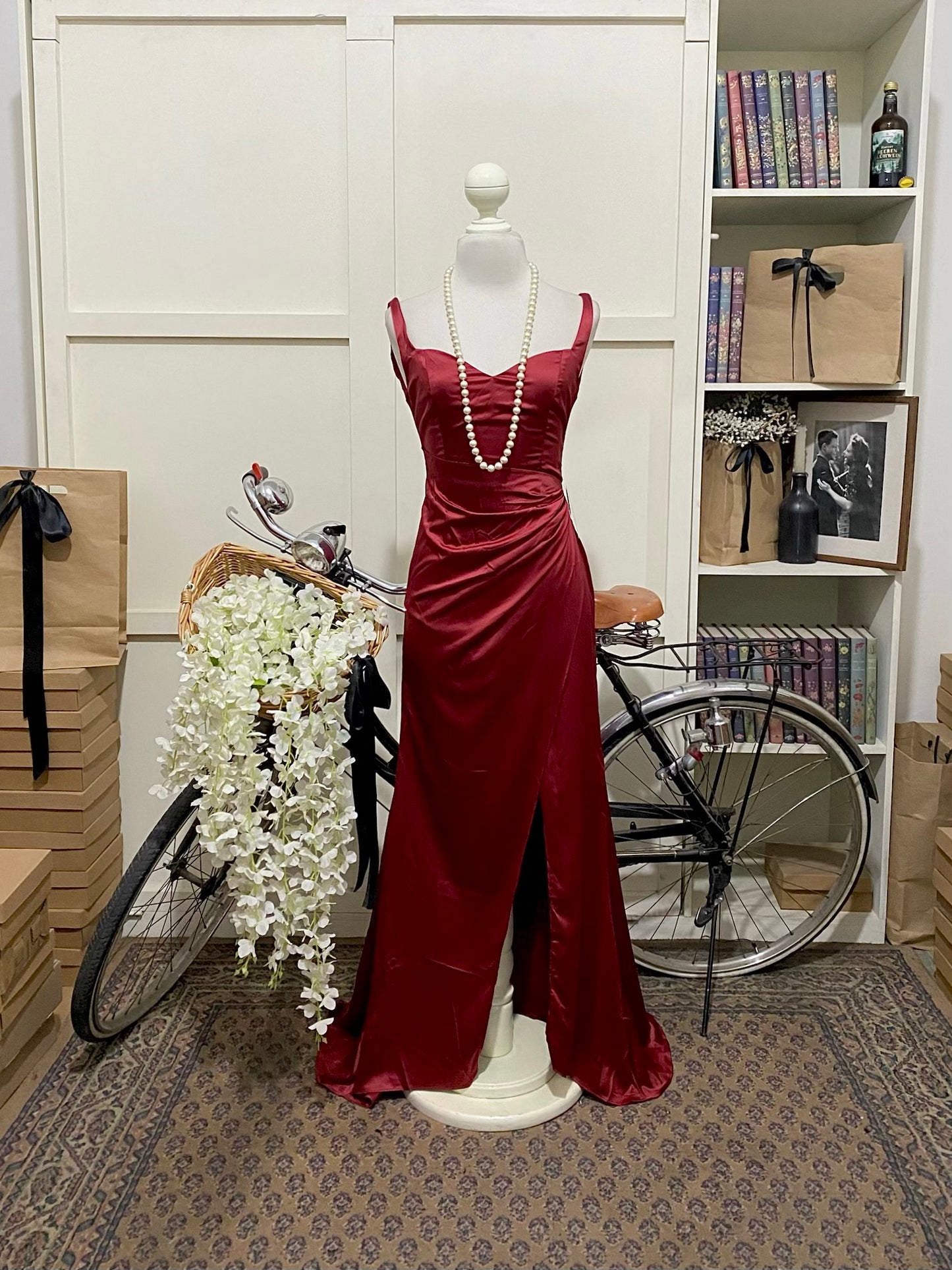 Vestido largo ajustado burdeos o tinto tirantes